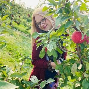 Meet your Posher, Hannah